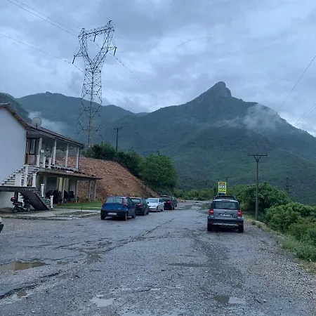 Lugina E Komanit *